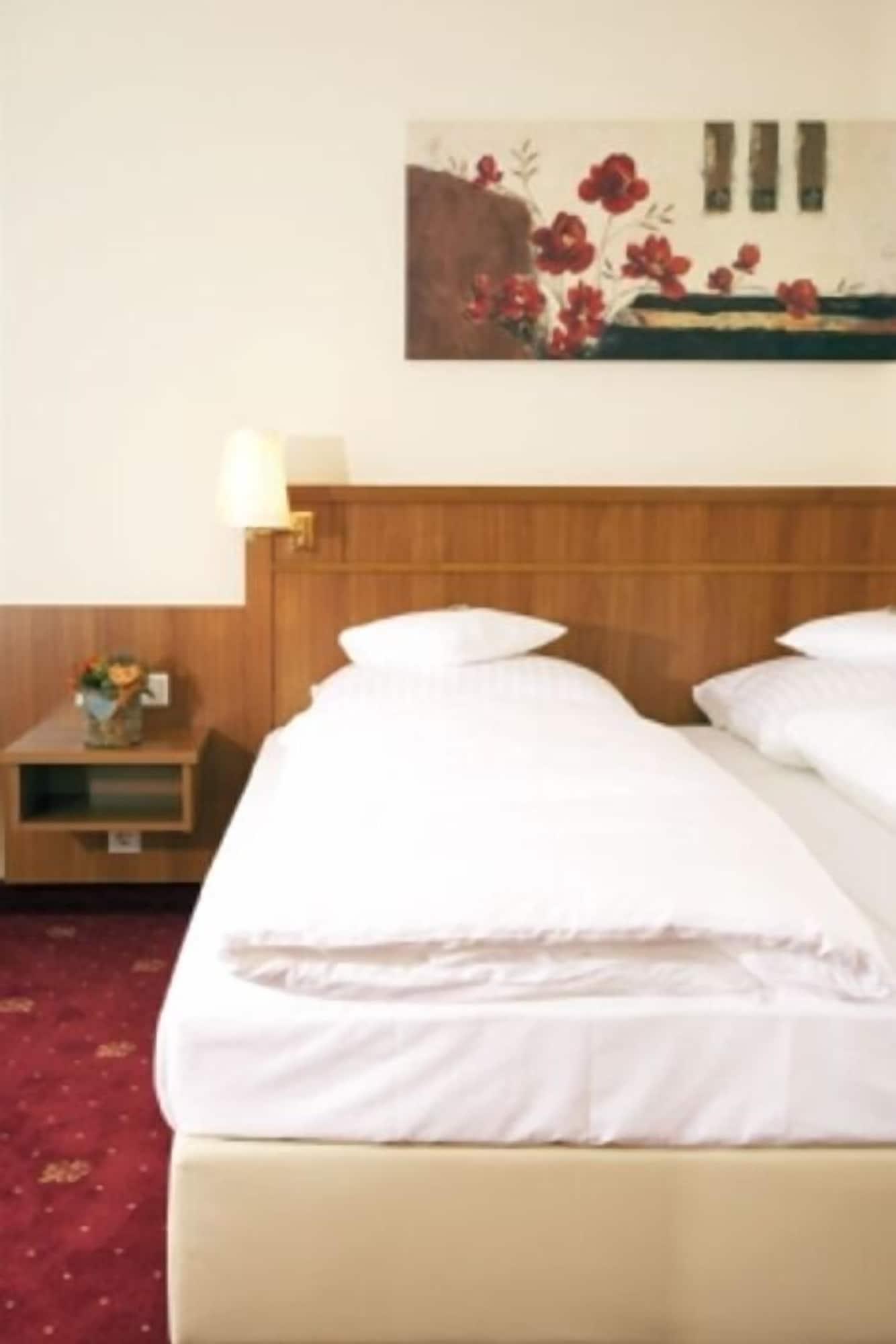 Waldhotel Nachtigall Paderborn Ngoại thất bức ảnh
